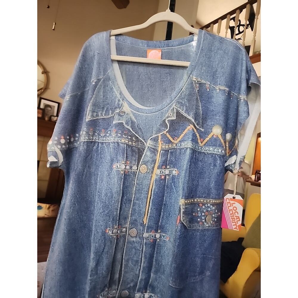 Local Celebrity Shirt Womens Small Med Oversized Retro Denim‎ Print 90s A127